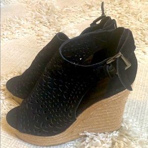 Marc Fisher suede Helda wedge